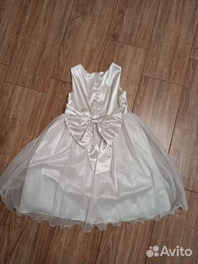Платье нарядное для девочки 122-128 рр