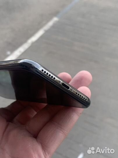 iPhone X, 64 ГБ