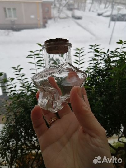 Декоративная стеклянная баночка (бутылочка)