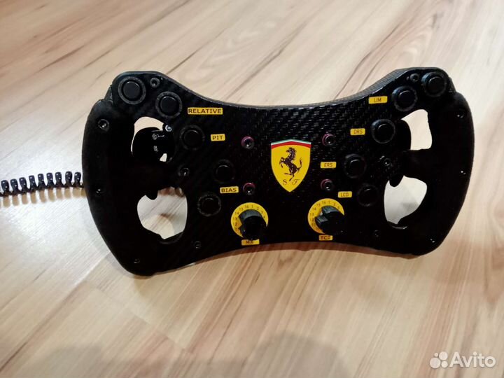 Руль штурвал logitech Thrustmaster Moza Simagic