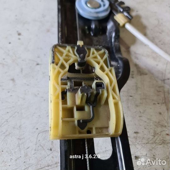 Стеклоподъемник передний правый opel astra j