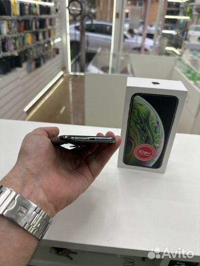 iPhone Xs, 64 ГБ