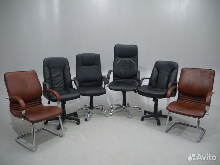 Офисное кресло