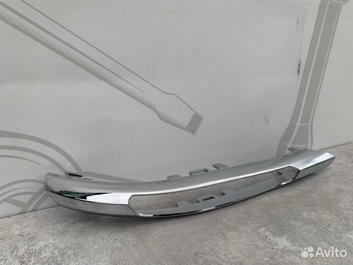 Накладка дхо левая Mercedes C W204