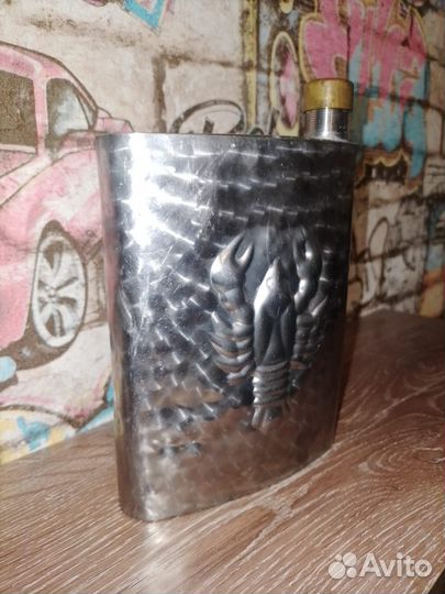 Фляга с изображением рака