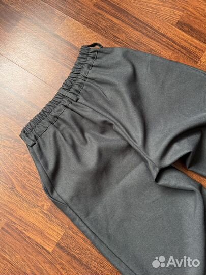 Серые брюки 42