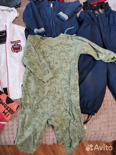 Пакет одежды для мальчика+6 пижам и много шапок