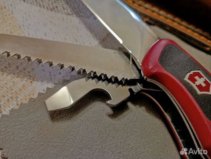 Нож Victorinox RangerGrip 55 0.9563.C, 130 мм