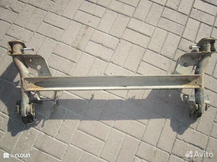 Балка подвески на renault symbol LB0C, LB0P, LB