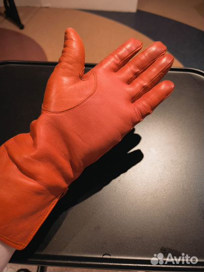 Перчатки кожаные красные