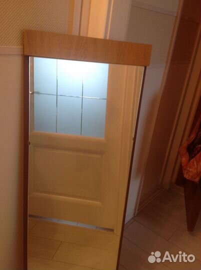 Зеркало на подрамнике с полочкой