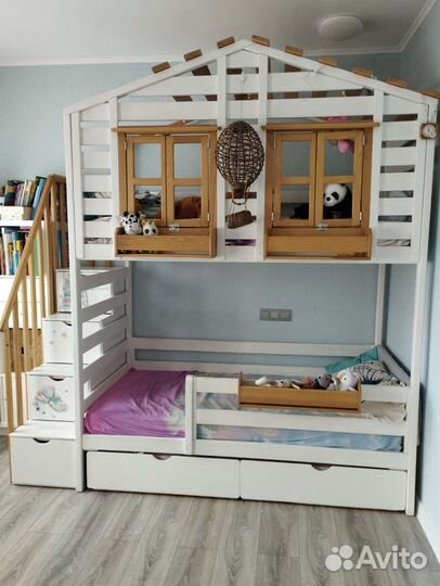 Деревянная двухъярусная кровать, трехярусная