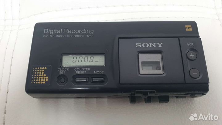 Микрокассетный плеер Sony NT-1