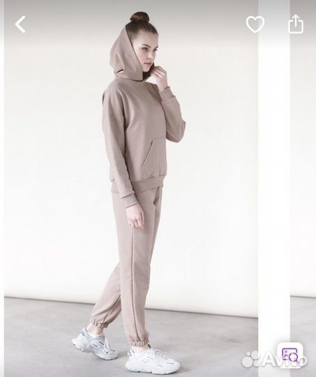 Спортивный костюм женский