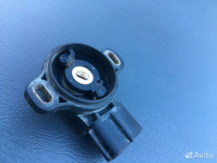 Датчик дроссельной заслонки Toyota