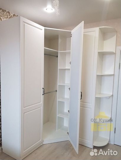 Шкаф купе с зеркалом