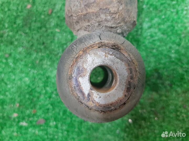 Стойка амортизатора задняя Subaru Impreza GE/GH 2