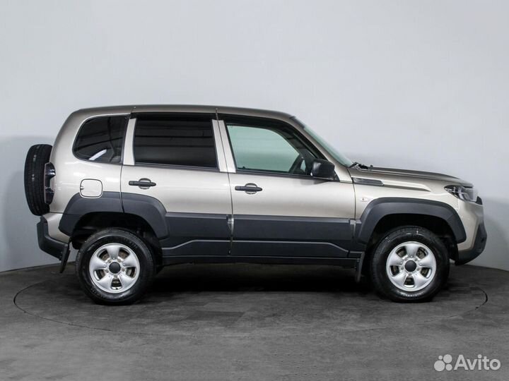 ВАЗ Niva Travel 1.7 МТ, 2021, 18 650 км