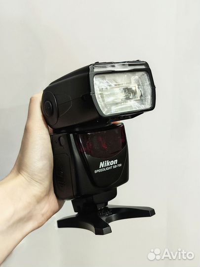 Вспышка Nikon Speedlight SB-700