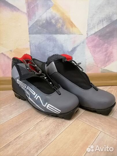 Лыжные ботинки