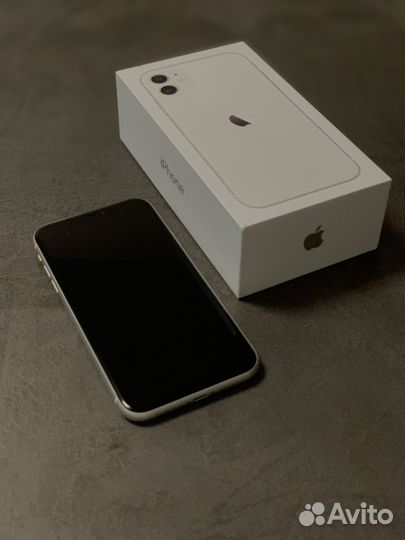 iPhone 11, 64 ГБ