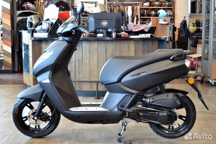 Скутер Peugeot Kisbee 50 Black Edition, 2022