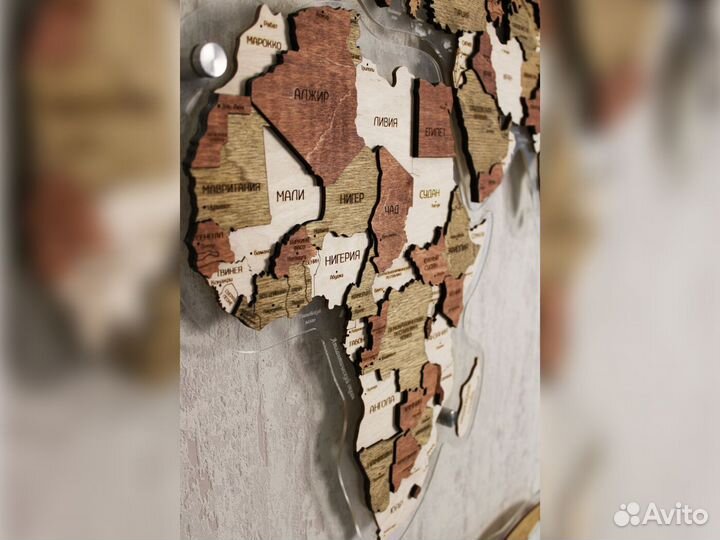 Карта мира из дерева на стену