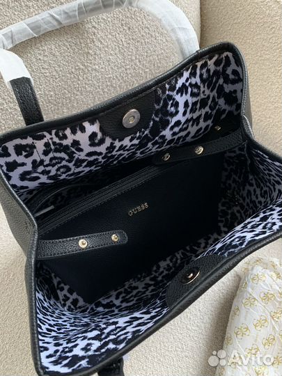 Сумка guess vikky оригинал новая с бирками
