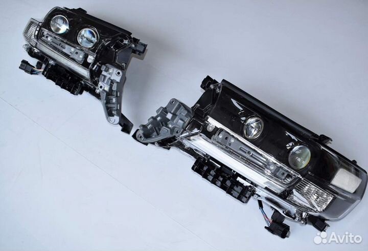 Land Cruiser 200 16+ Оптика Executive Black N6KC5