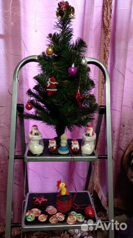 Новогодние ёлки с украшениями