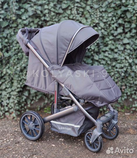 Коляска Luxmom 790 (большое спальное место)