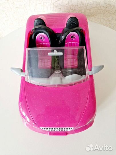 Кукла Barbie и розовый кабриолет