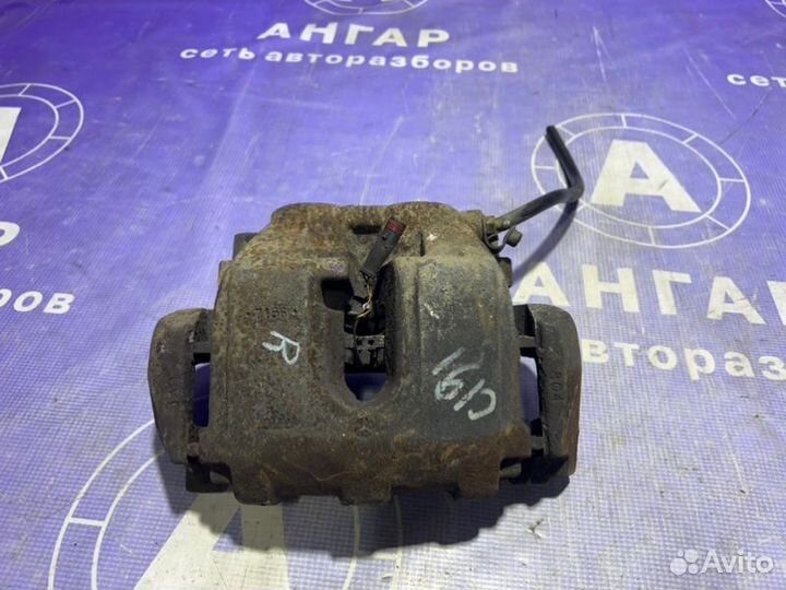 Суппорт передний правый Mercedes Benz Ml 164