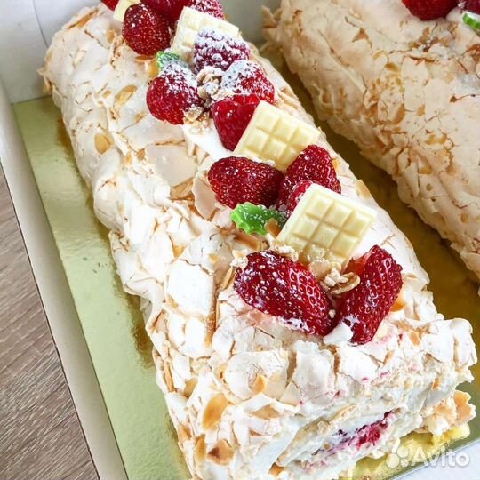 Меренговый рулет.Сладкий подарок