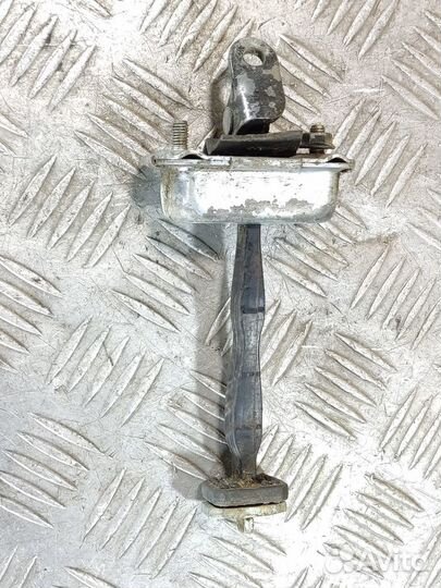 Ограничитель двери задний Ssang yong Kyron 2005 20