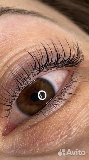 Визажист стилист бровист