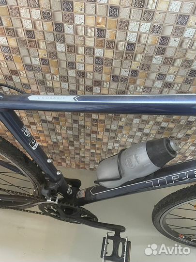 Продаю шоссейный велосипед trek 2015 года выпуска