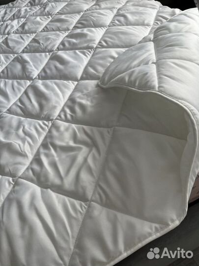 Двуспальное новое одеяло