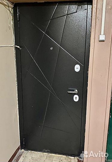 Дверь входная металлическая бу