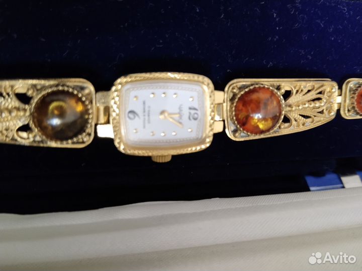 Часы винтажные женские браслет с янтарем
