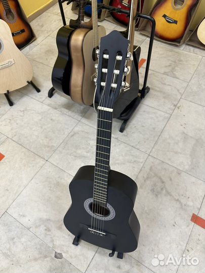 Классическая гитара черная матовая