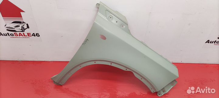 Крыло переднее правое Suzuki Vitara