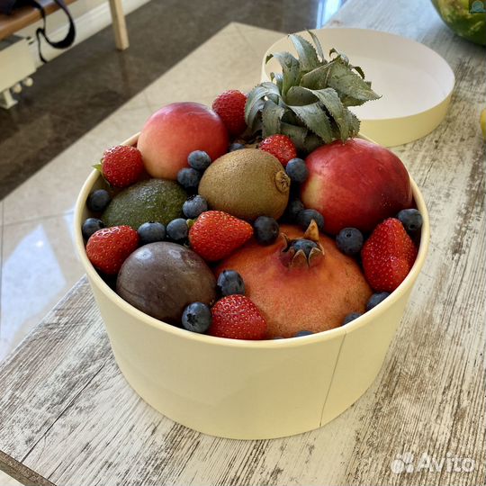 Фруктовая корзина в подарок