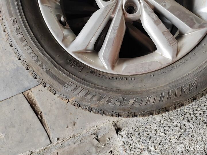 Bridgestone Blizzak Revo GZ 205/65 R16