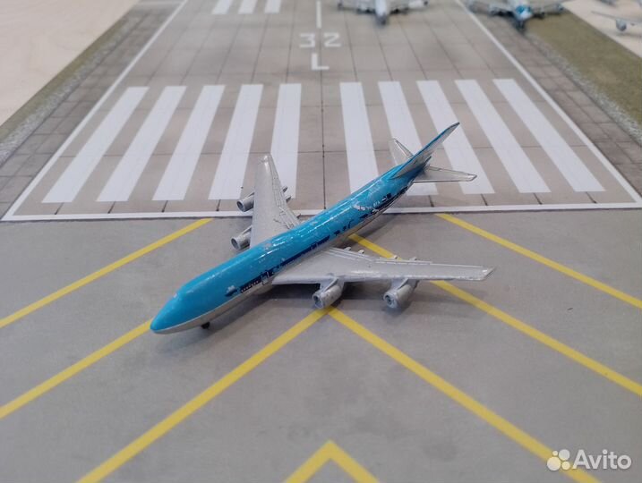 Самолёт Boeing 747 