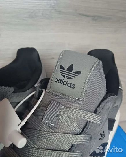 Adidas мужские кроссовки