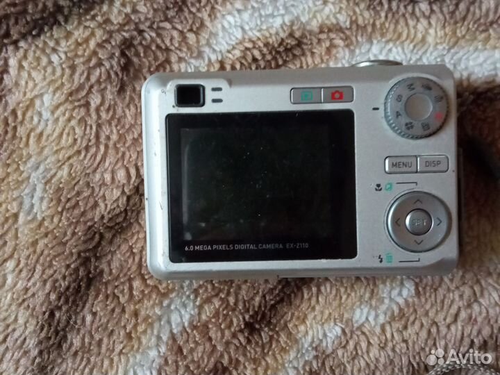 Компактный фотоаппарат casio computer