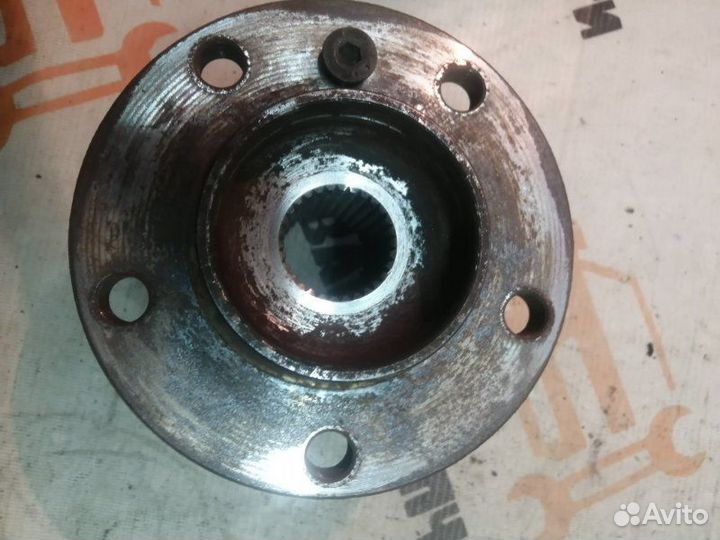 Ступица передняя правая Bmw X5 E70 2008