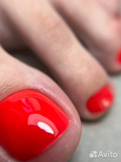 Эстетический педикюр с покрытием гель лак