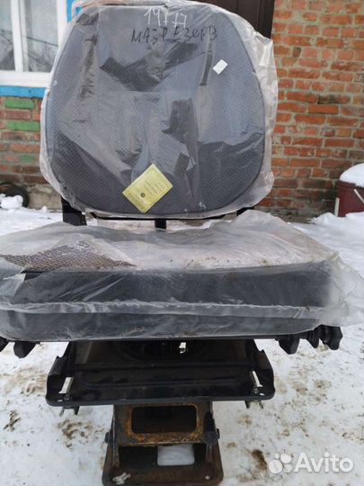 Сиденье на пневмоподвеске